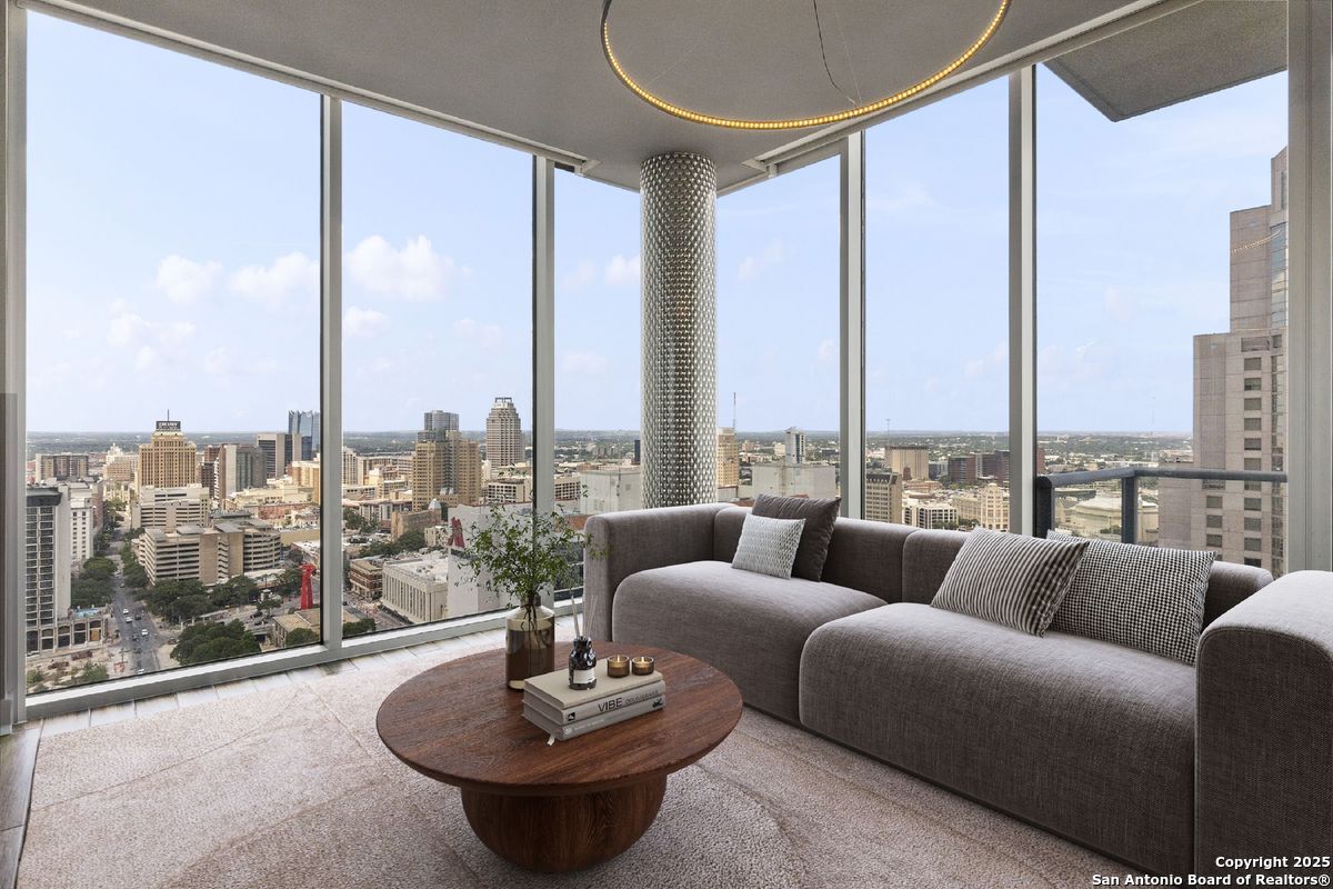 610 E Market UNIT 2508