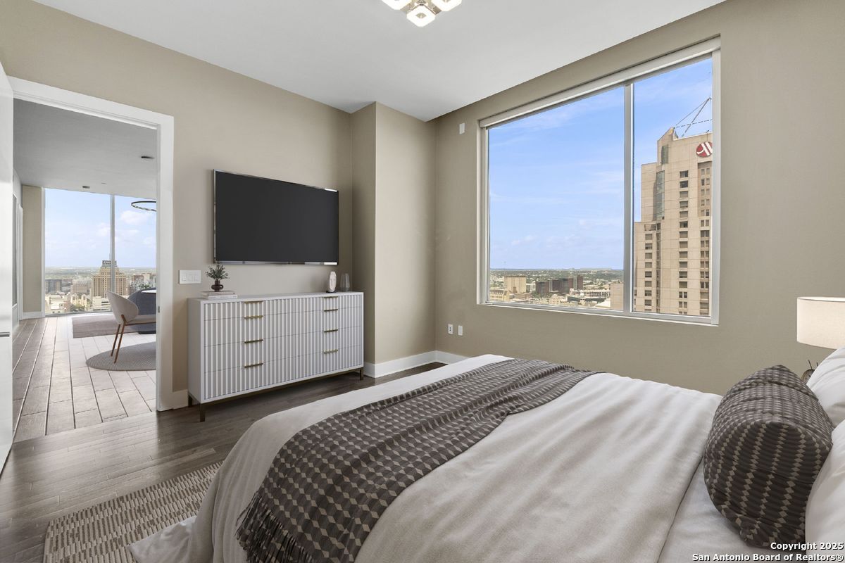 610 E Market UNIT 2508