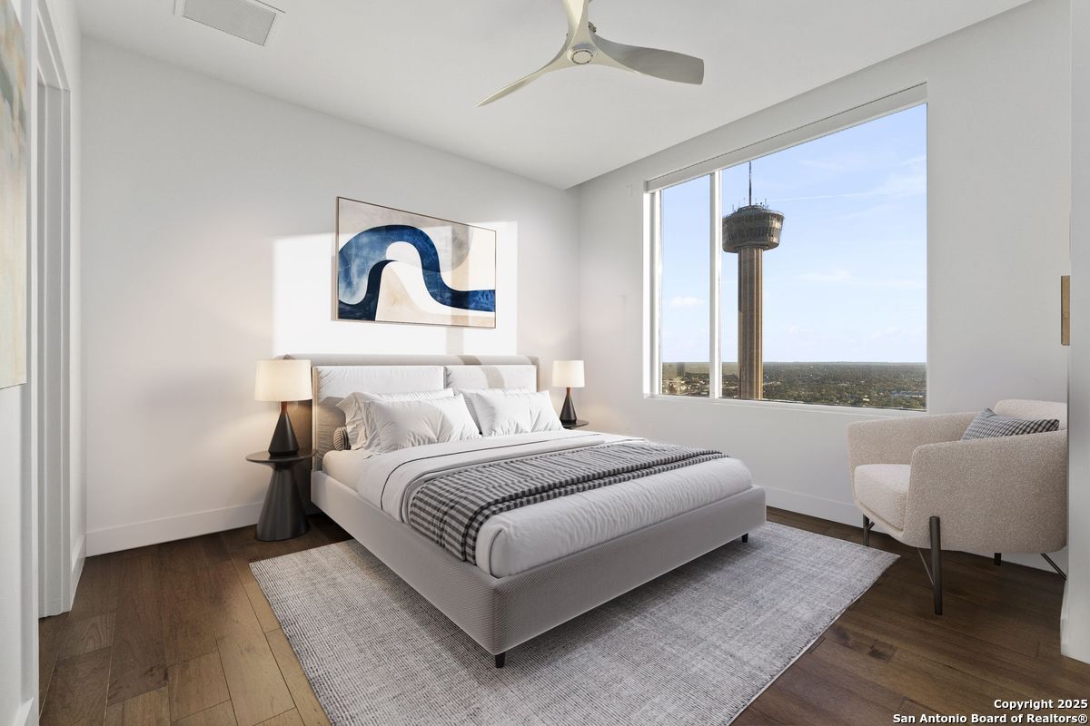 610 E Market UNIT 2905