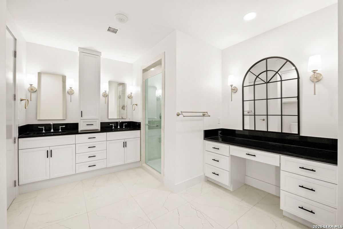 610 E Market UNIT 3110