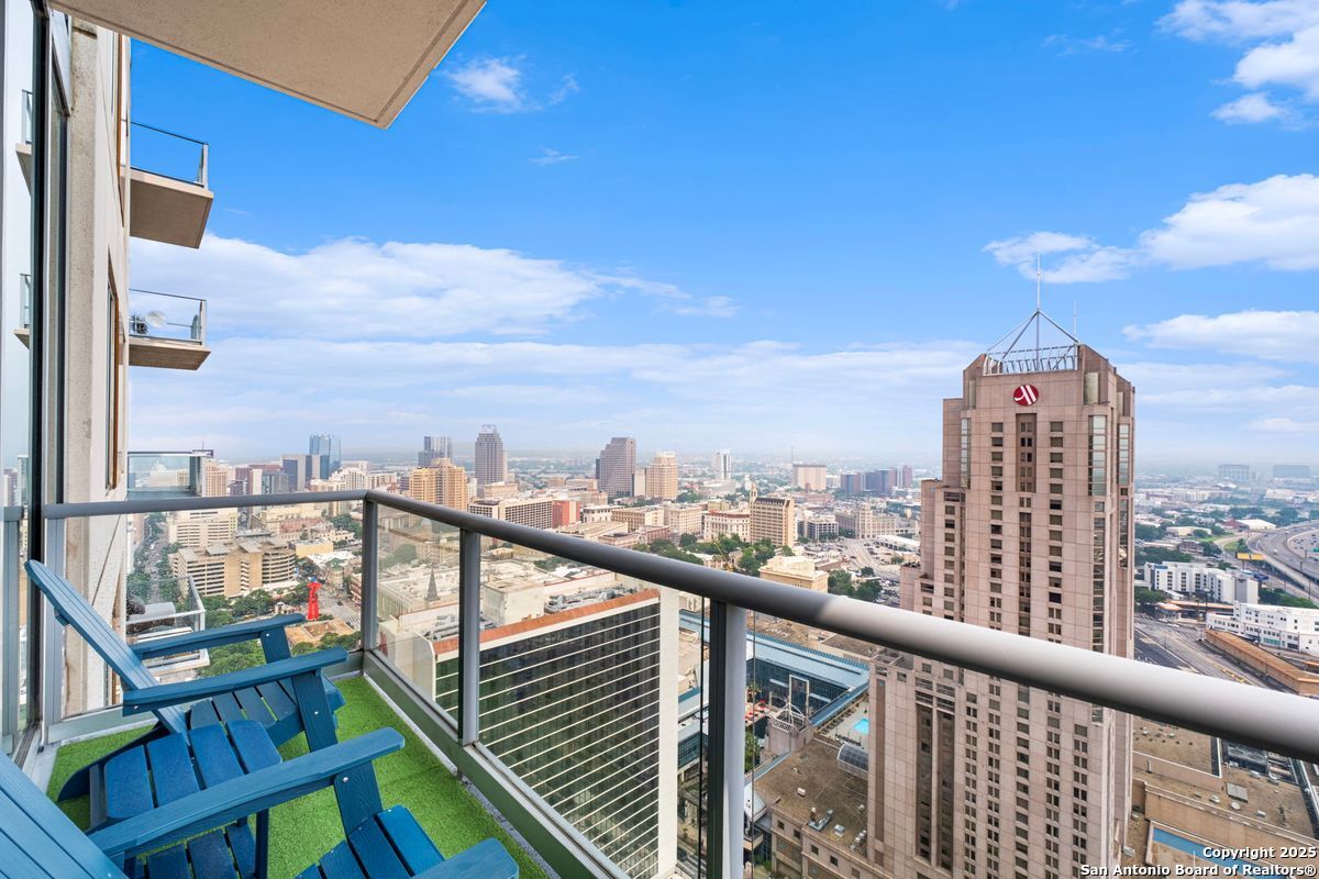 610 E Market UNIT 3110