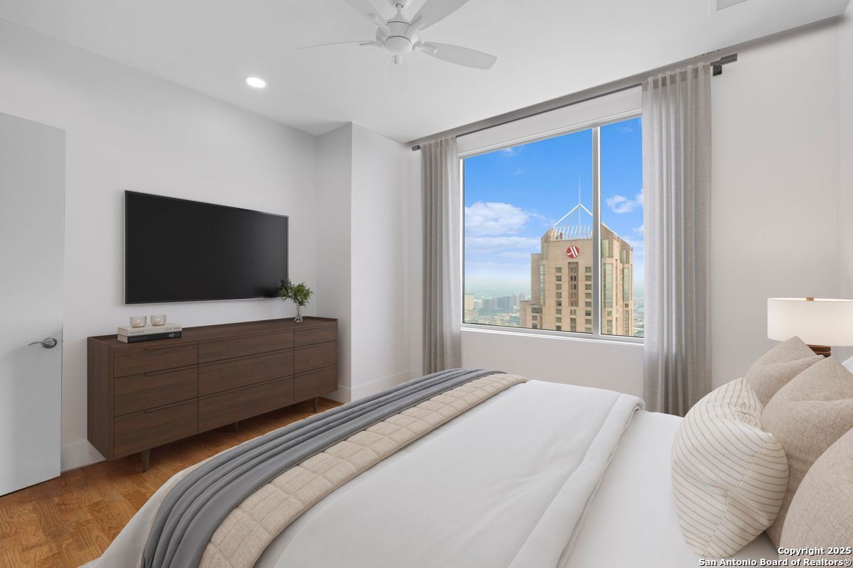 610 E Market UNIT 3110