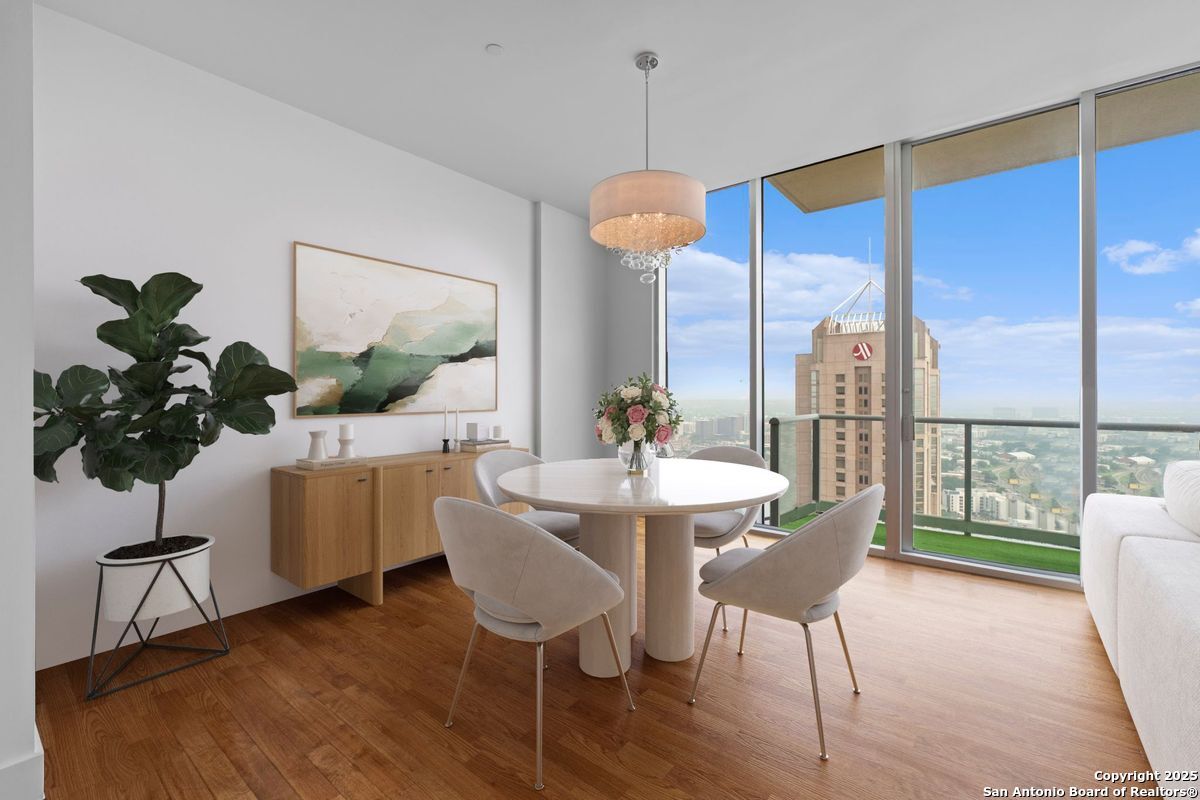 610 E Market UNIT 3110