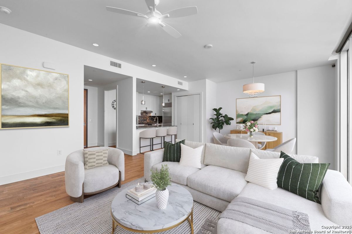 610 E Market UNIT 3110