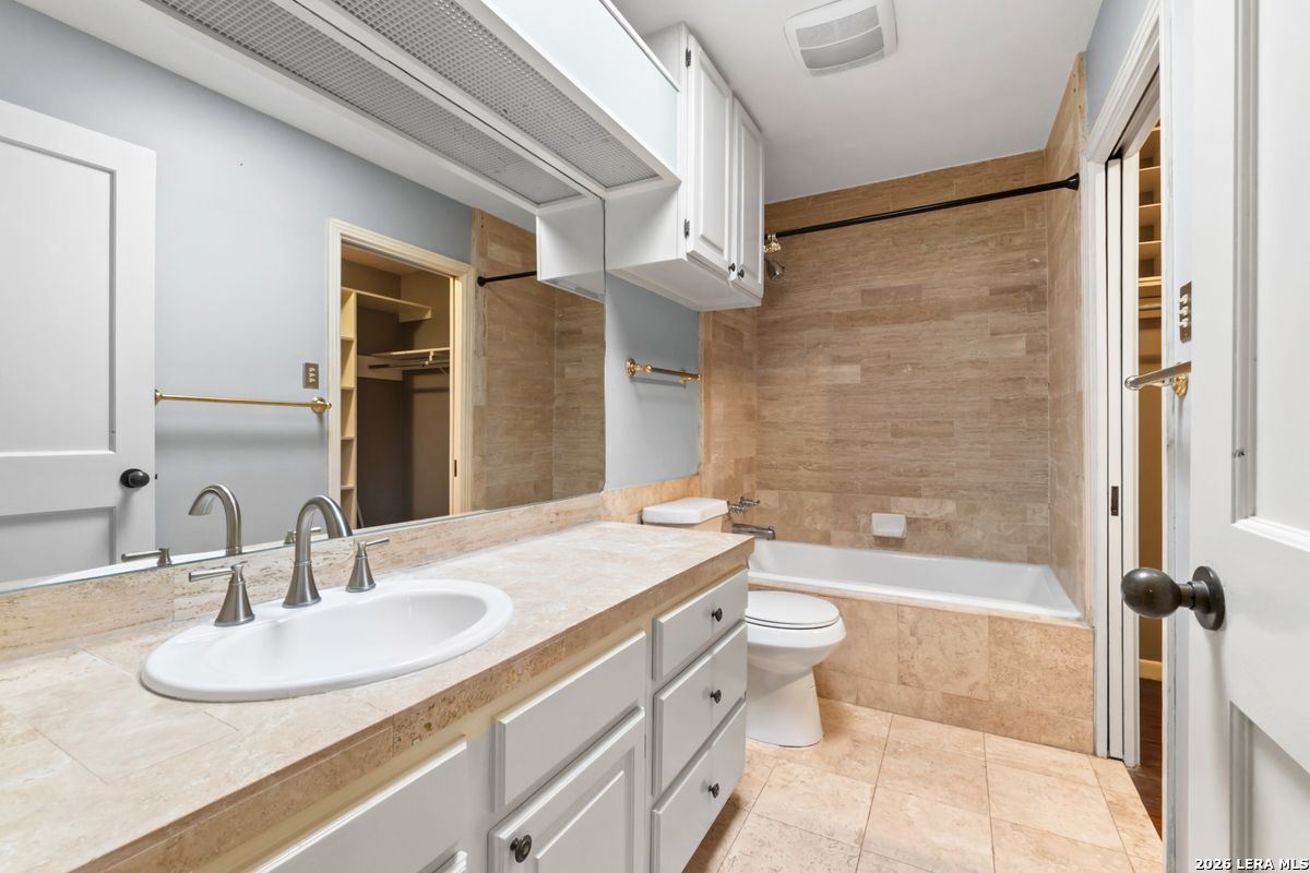 8123 N New Braunfels M