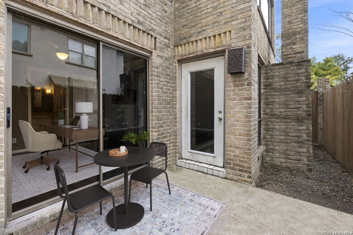 8123 N New Braunfels M