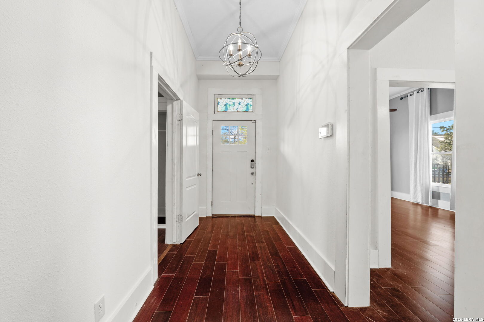 419 E Woodlawn