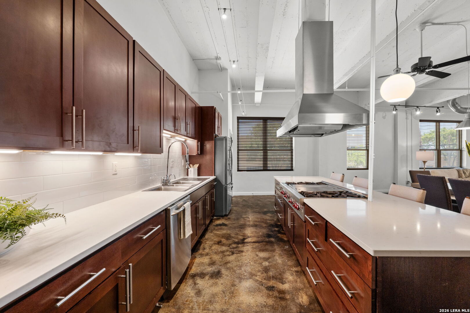 1339 S FLORES ST 202