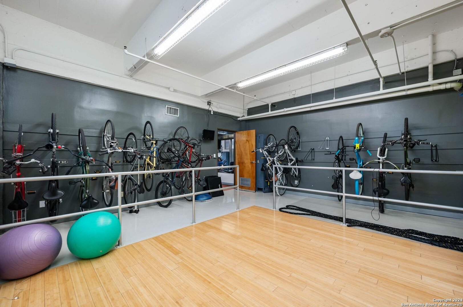 1339 S FLORES ST 202