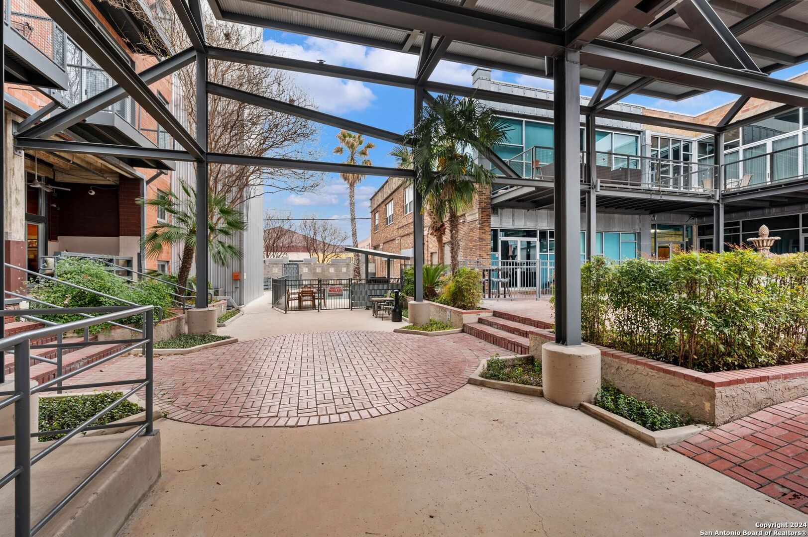 1339 S FLORES ST 202