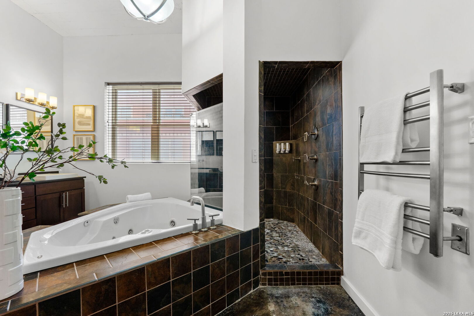 1339 S FLORES ST 202