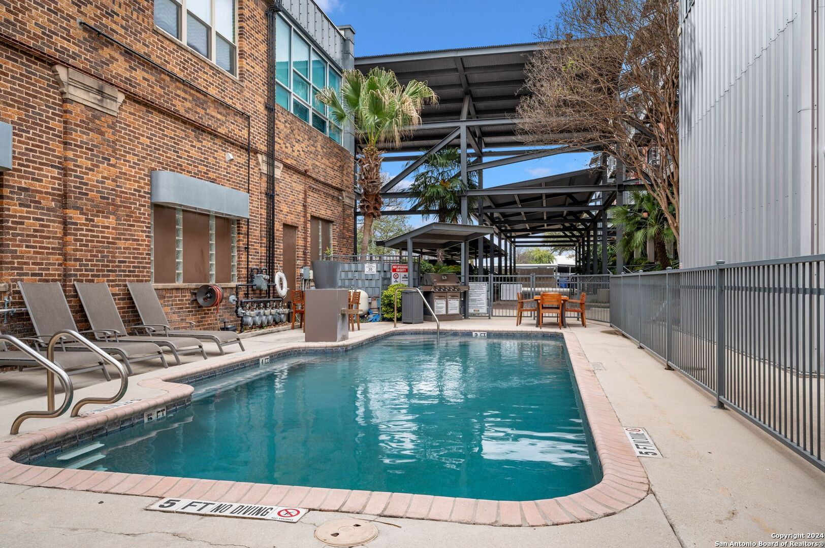 1339 S FLORES ST 202