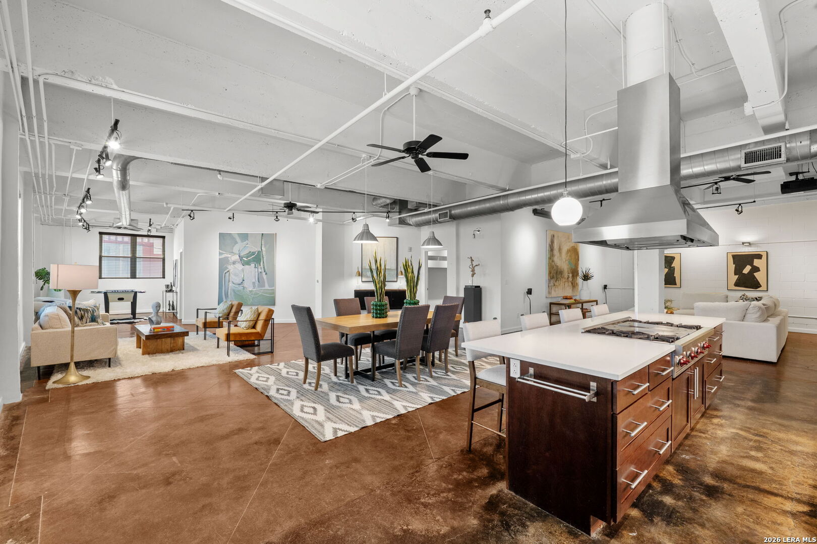 1339 S FLORES ST 202