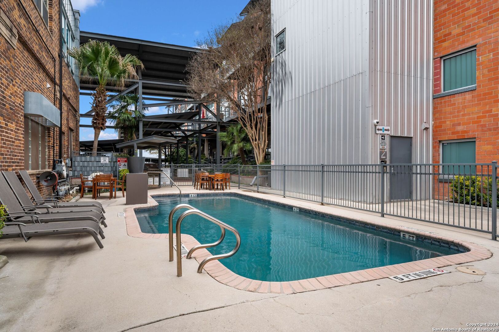 1339 S FLORES ST 202