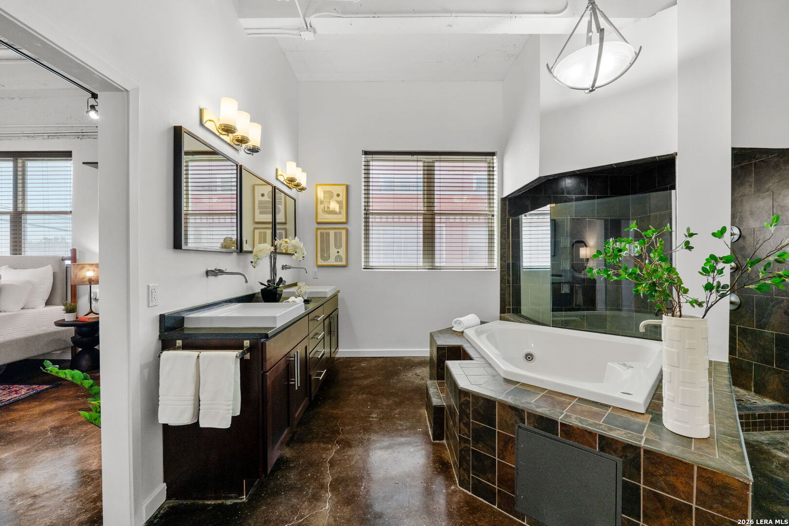 1339 S FLORES ST 202