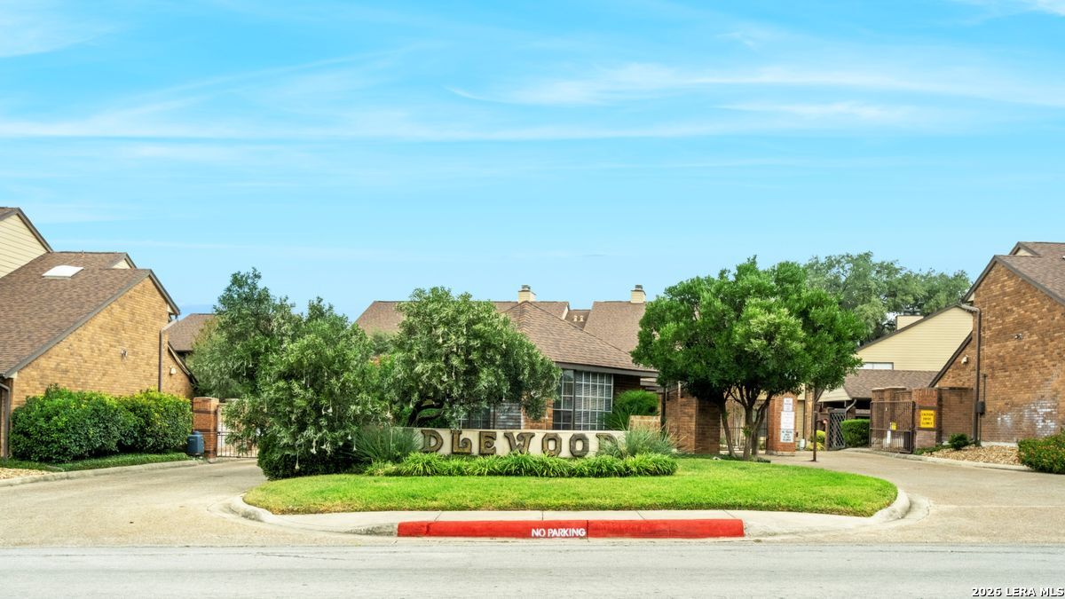 3605 Hidden Dr. 4F