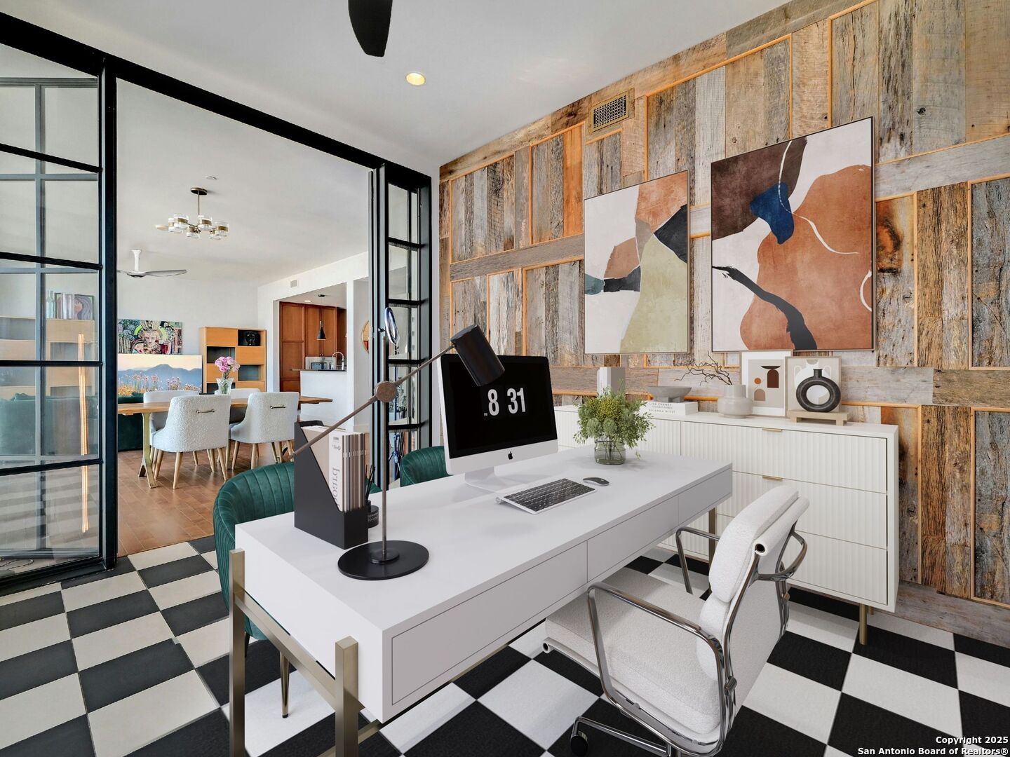 610 E MARKET ST 2816