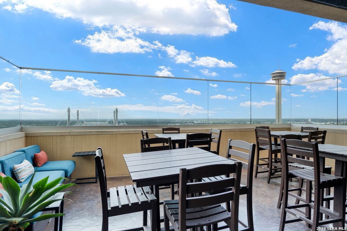 215 CENTER ST 1205