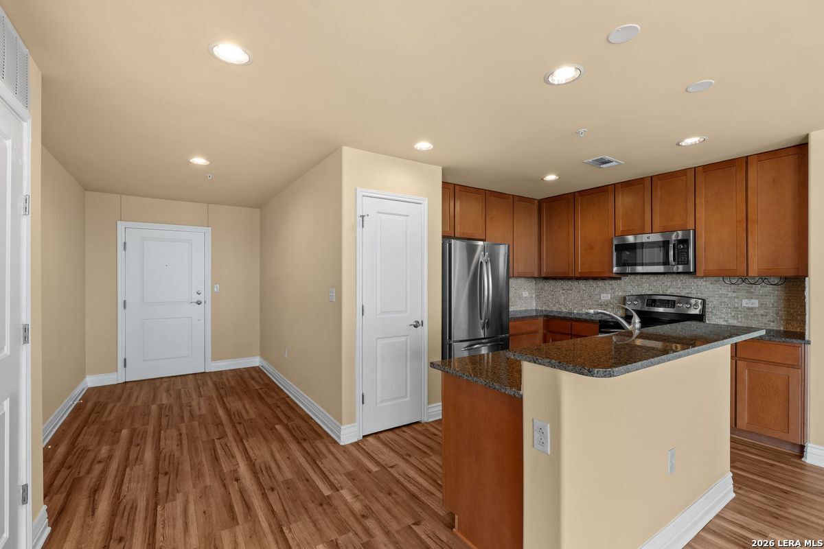 215 CENTER ST 1205