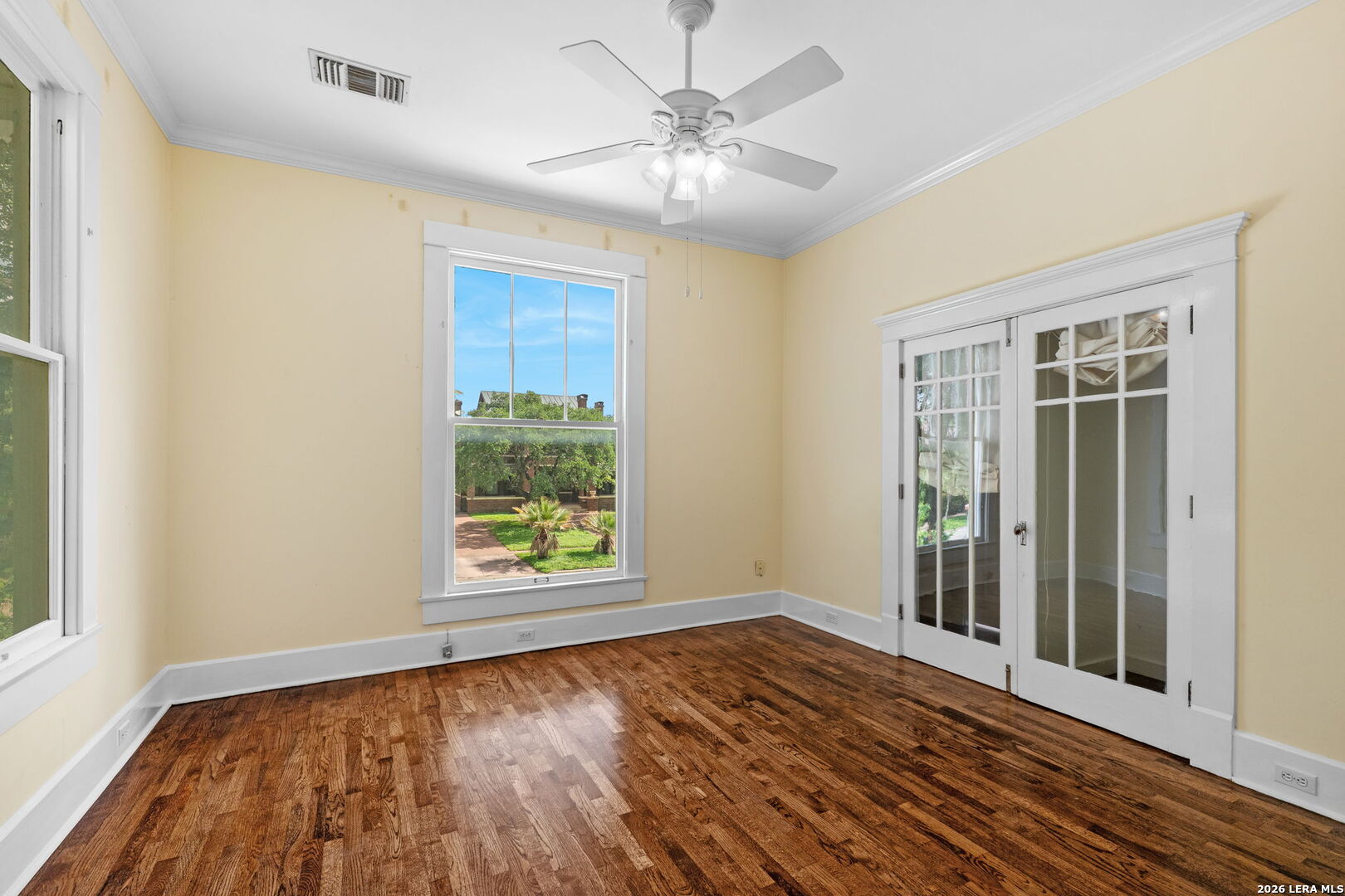 124 E Summit