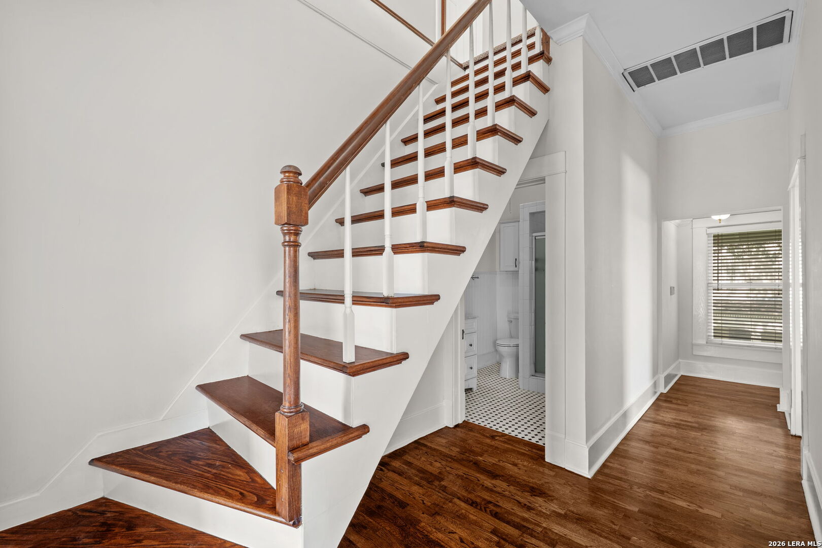 124 E Summit