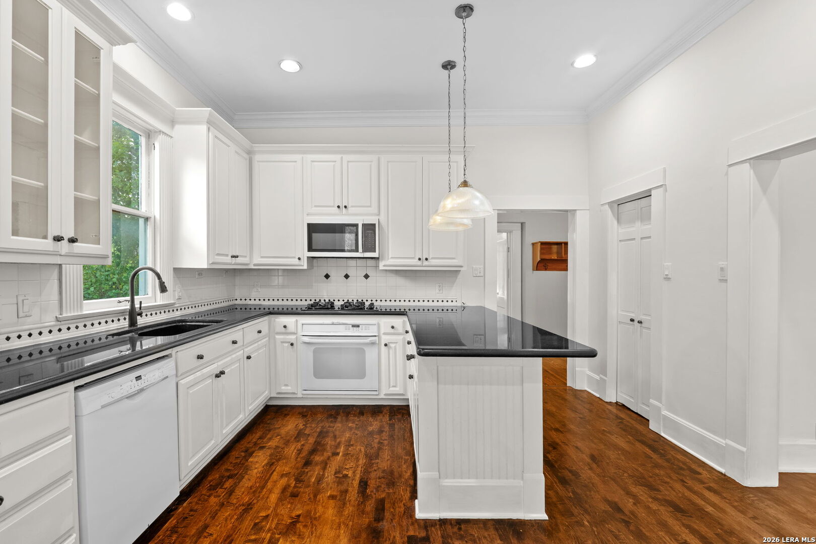 124 E Summit