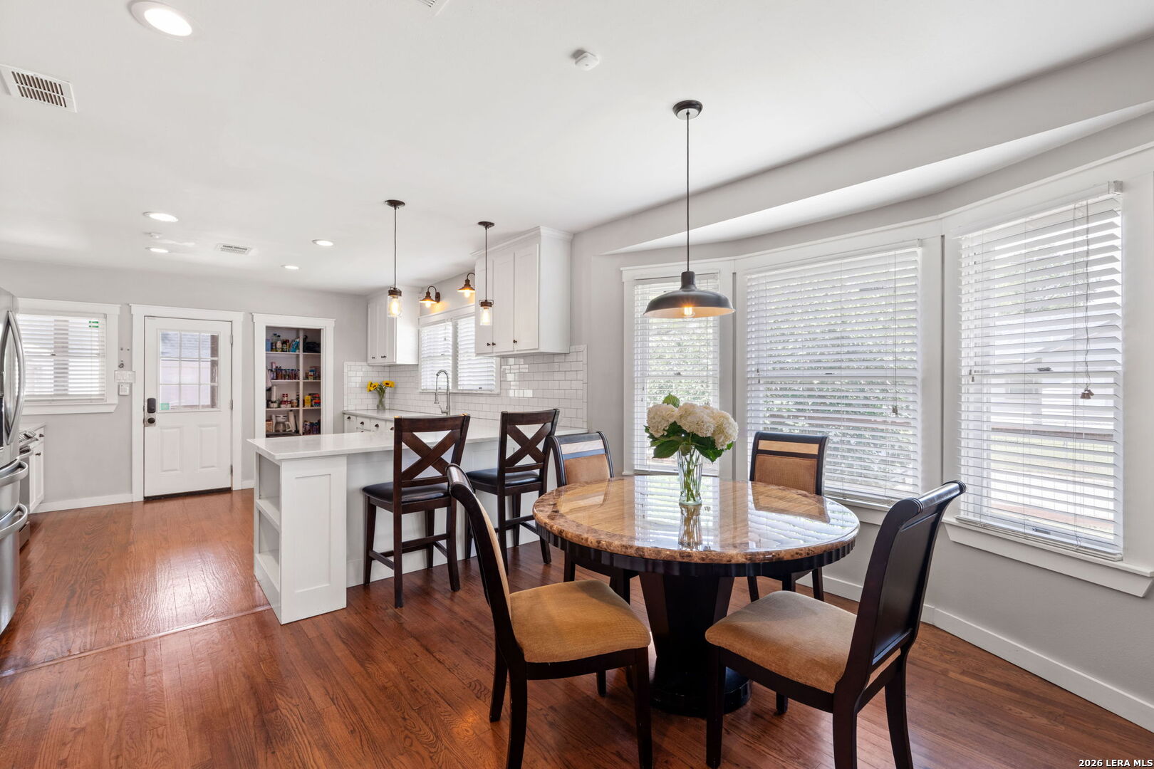 440 W Lynwood