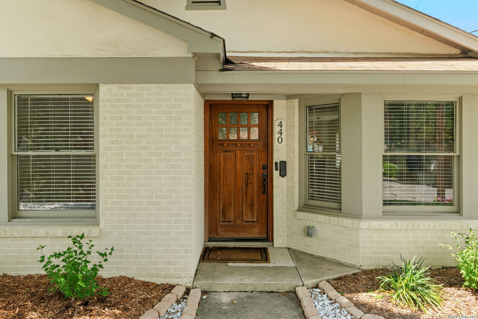 440 W Lynwood