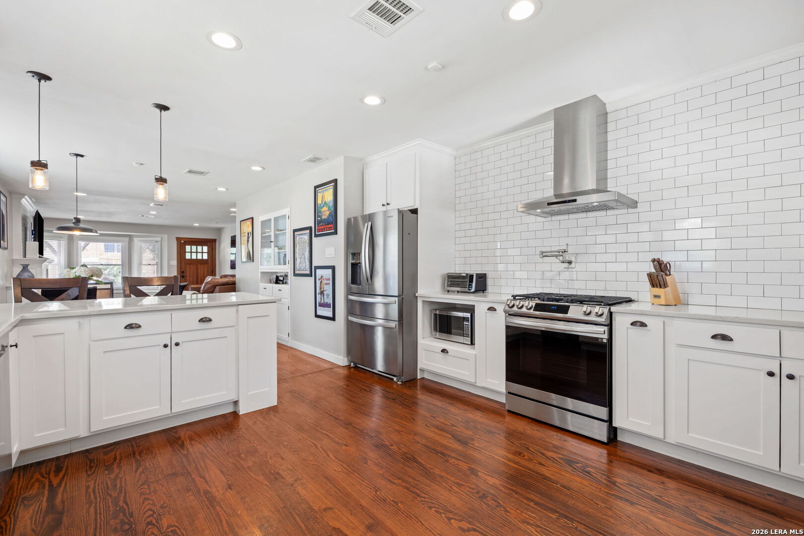 440 W Lynwood