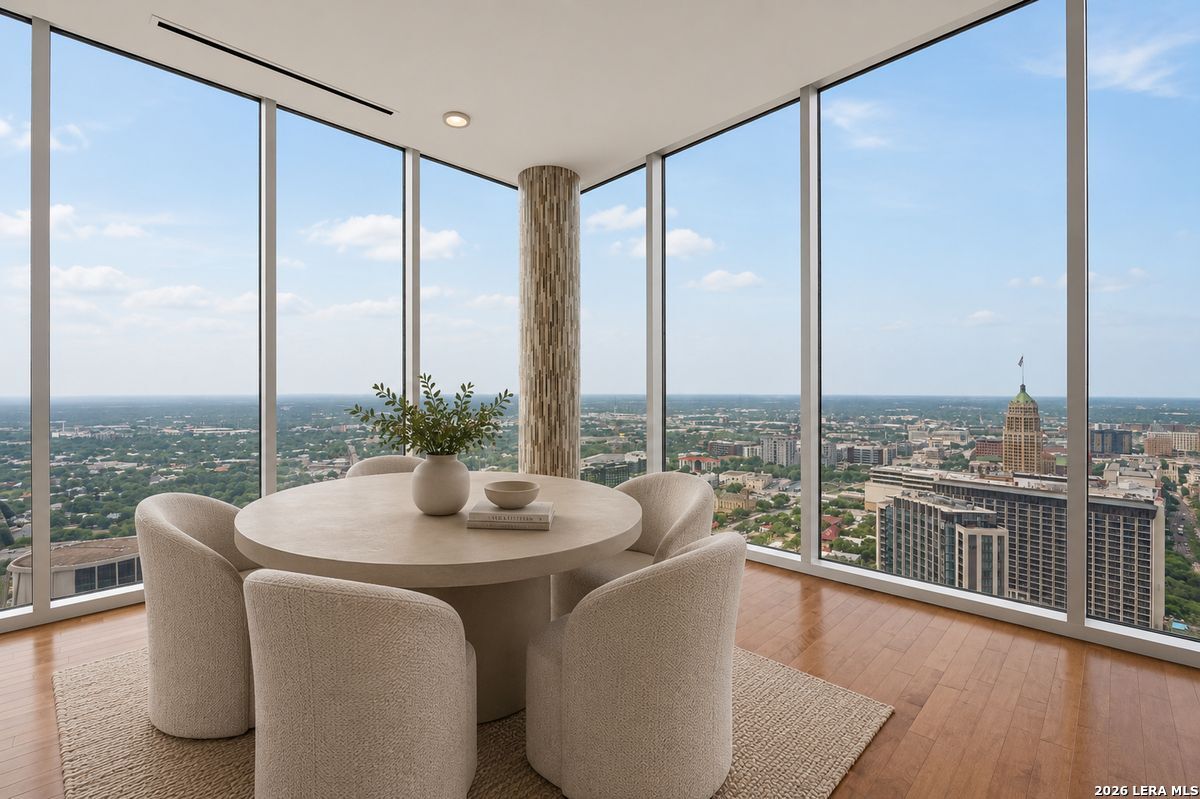610 E Market St Unit: 3001