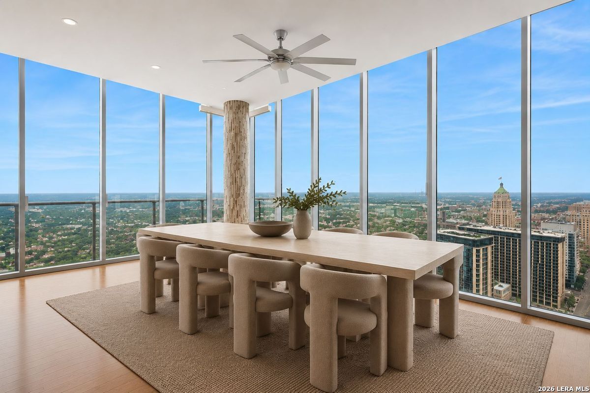 610 E Market St Unit: 3001
