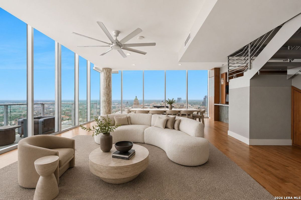 610 E Market St Unit: 3001