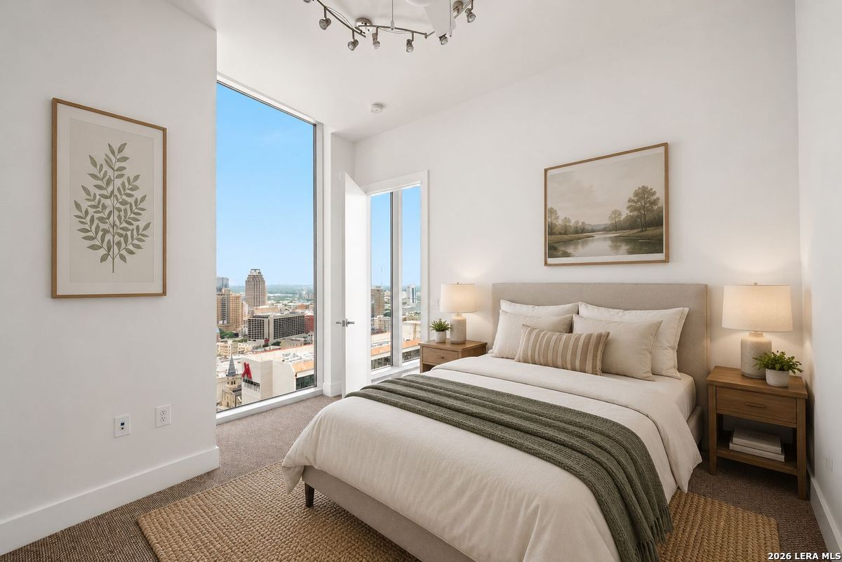610 E Market Unit: 2708