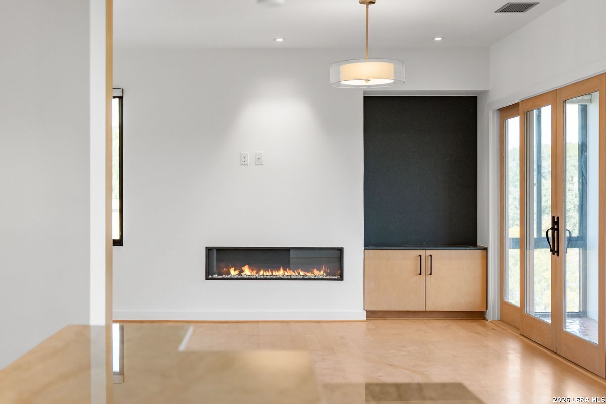 4001 N New Braunfels Unit: APT 302A