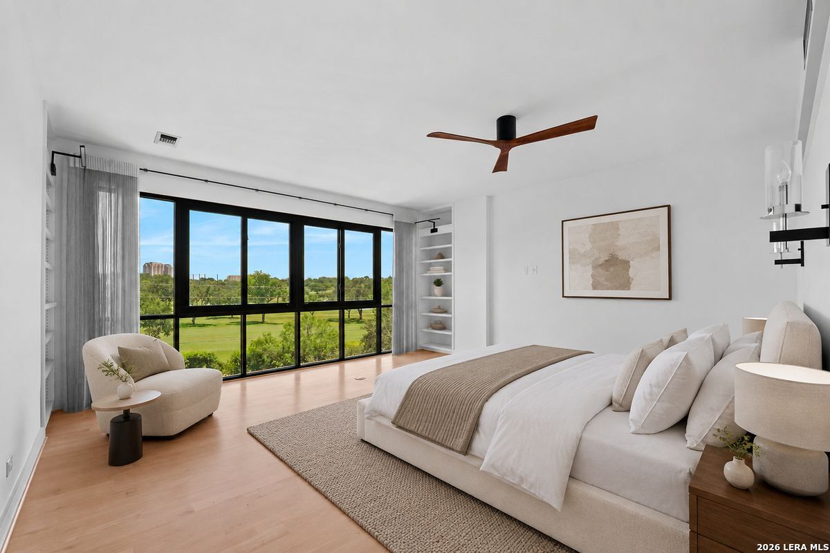 4001 N New Braunfels Unit: APT 302A