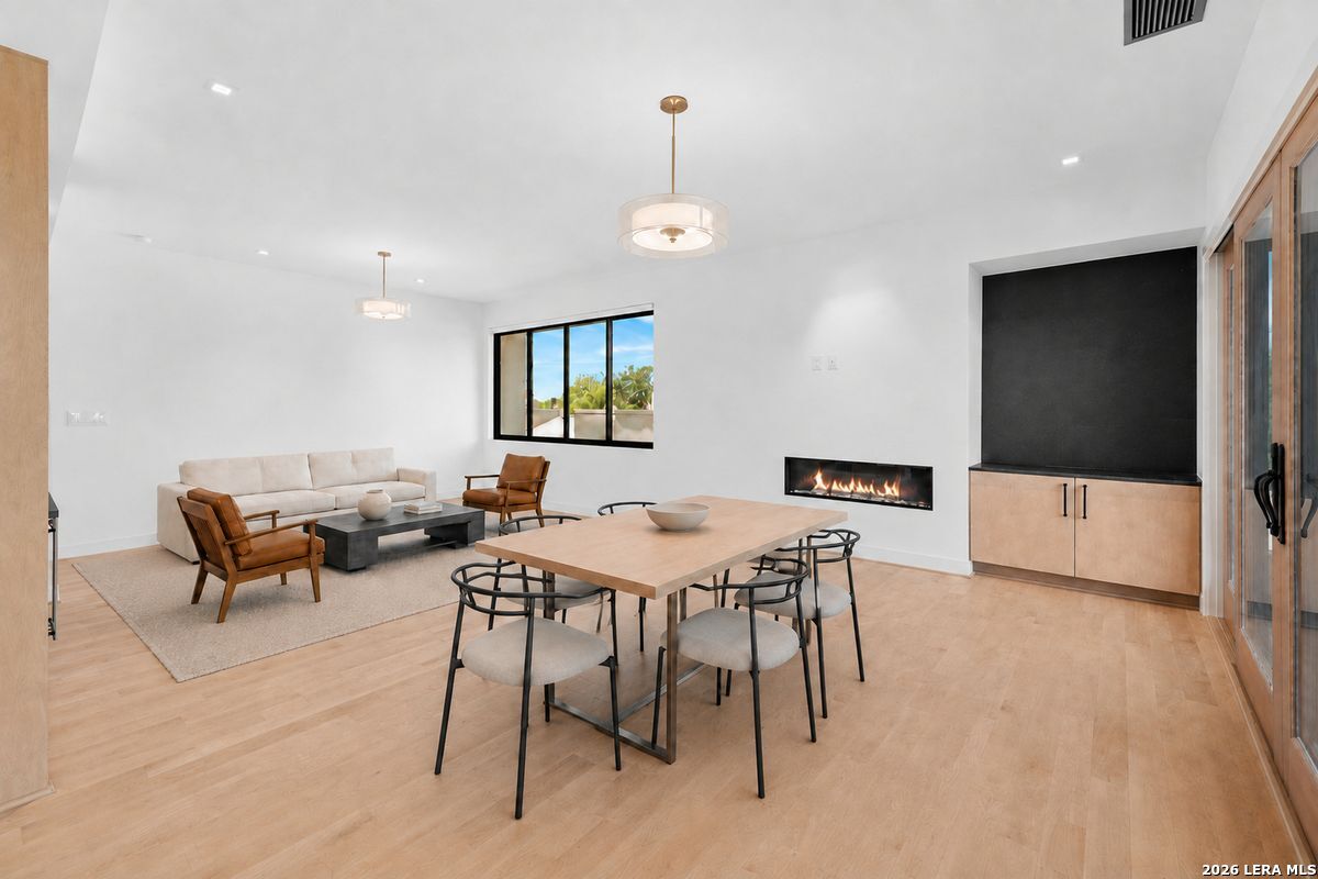 4001 N New Braunfels Unit: APT 302A