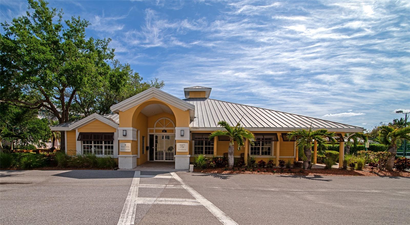 260 HIDDEN BAY DR #305