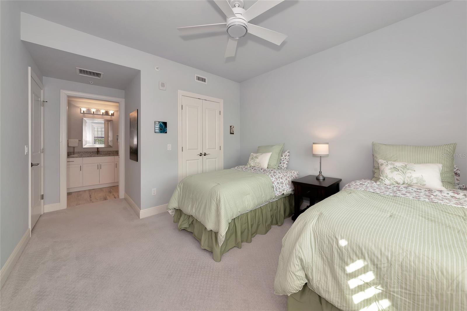 260 HIDDEN BAY DR #305