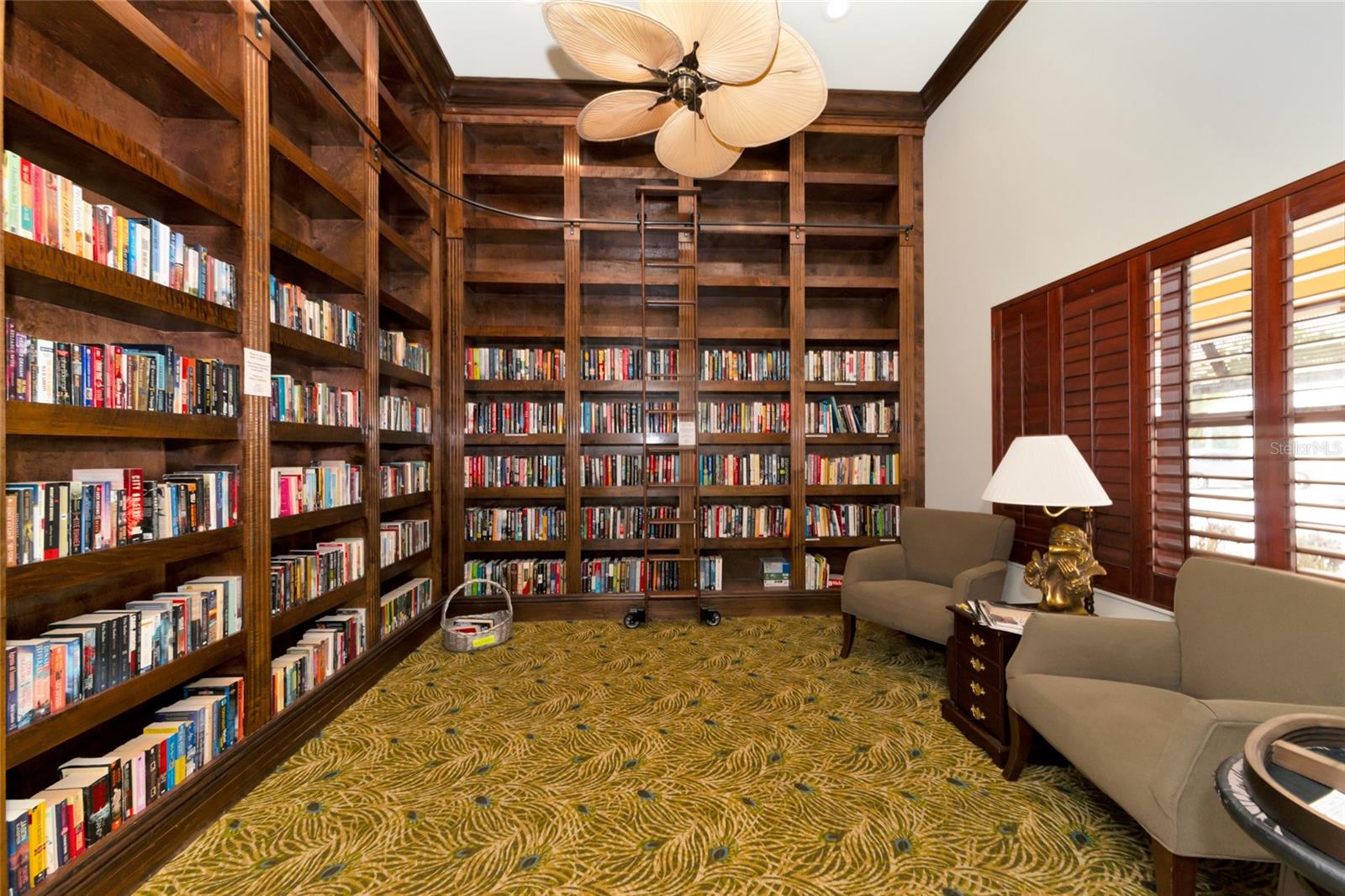 242 HIDDEN BAY DR #602