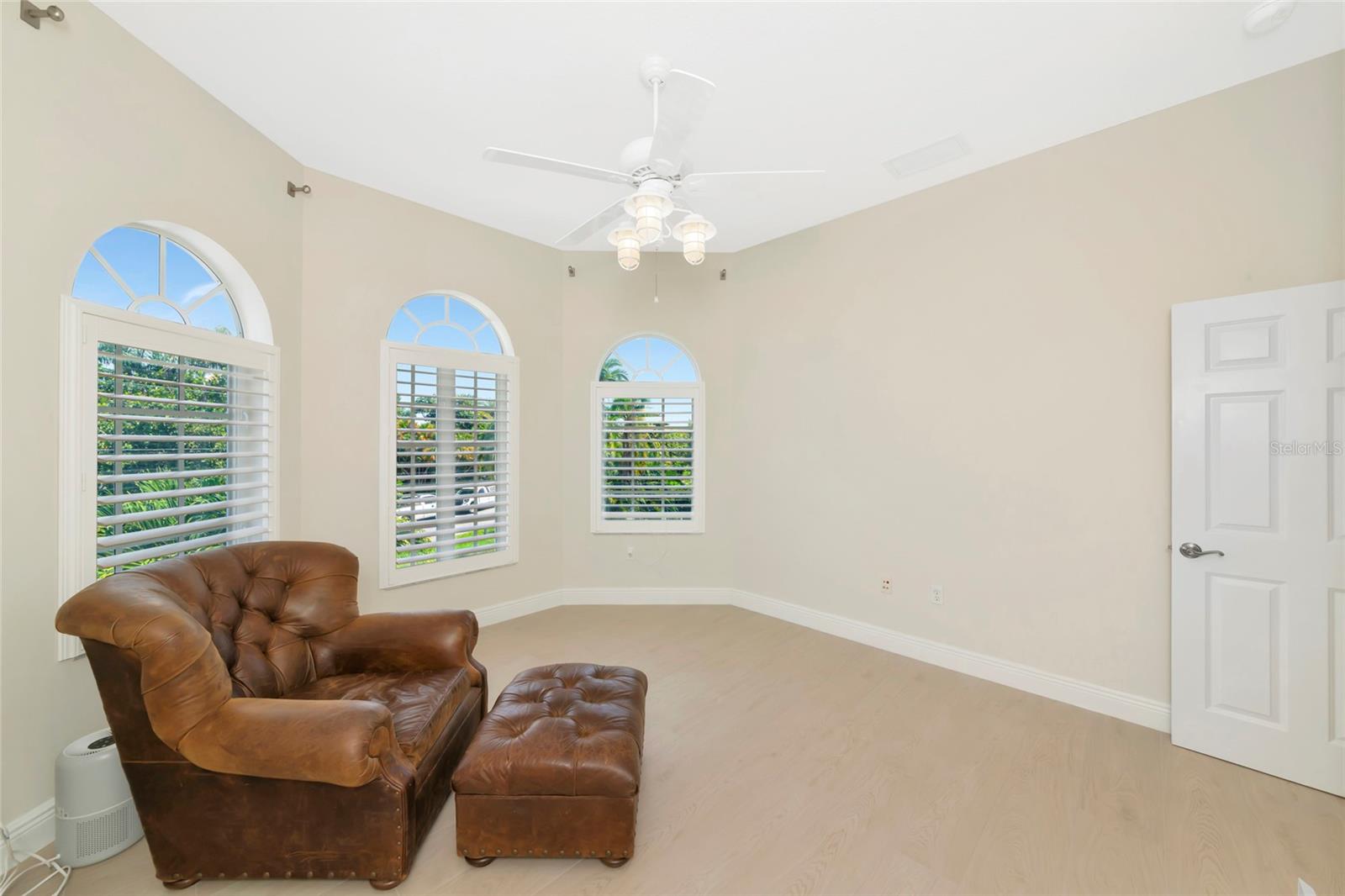 7631 COVE TER