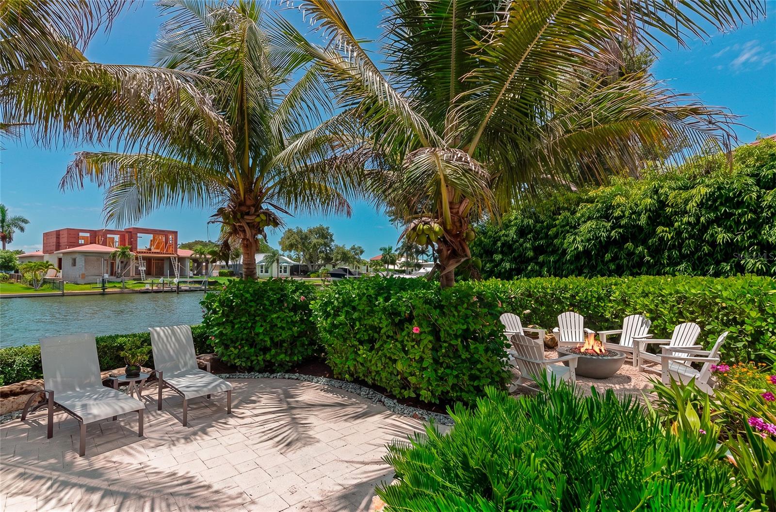 7631 COVE TER