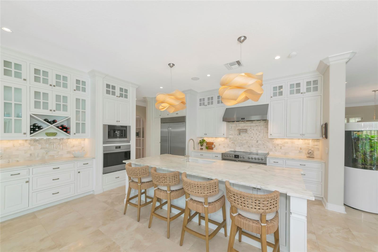 7631 COVE TER