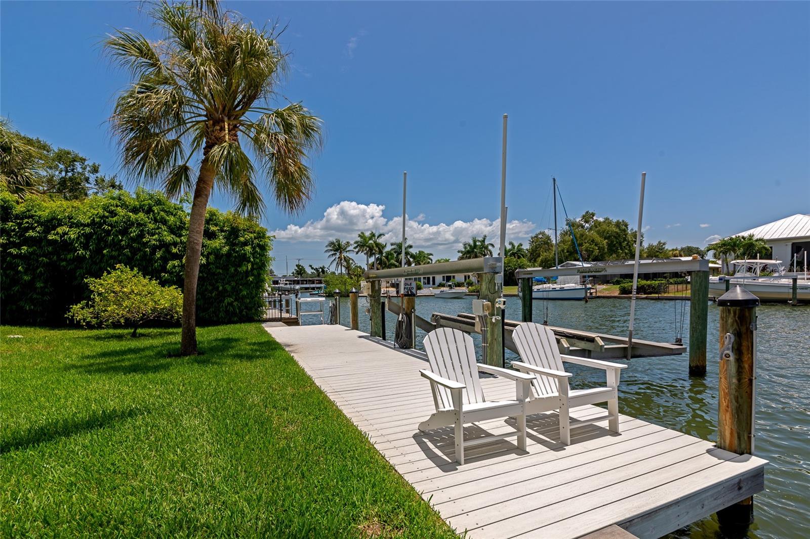 7631 COVE TER