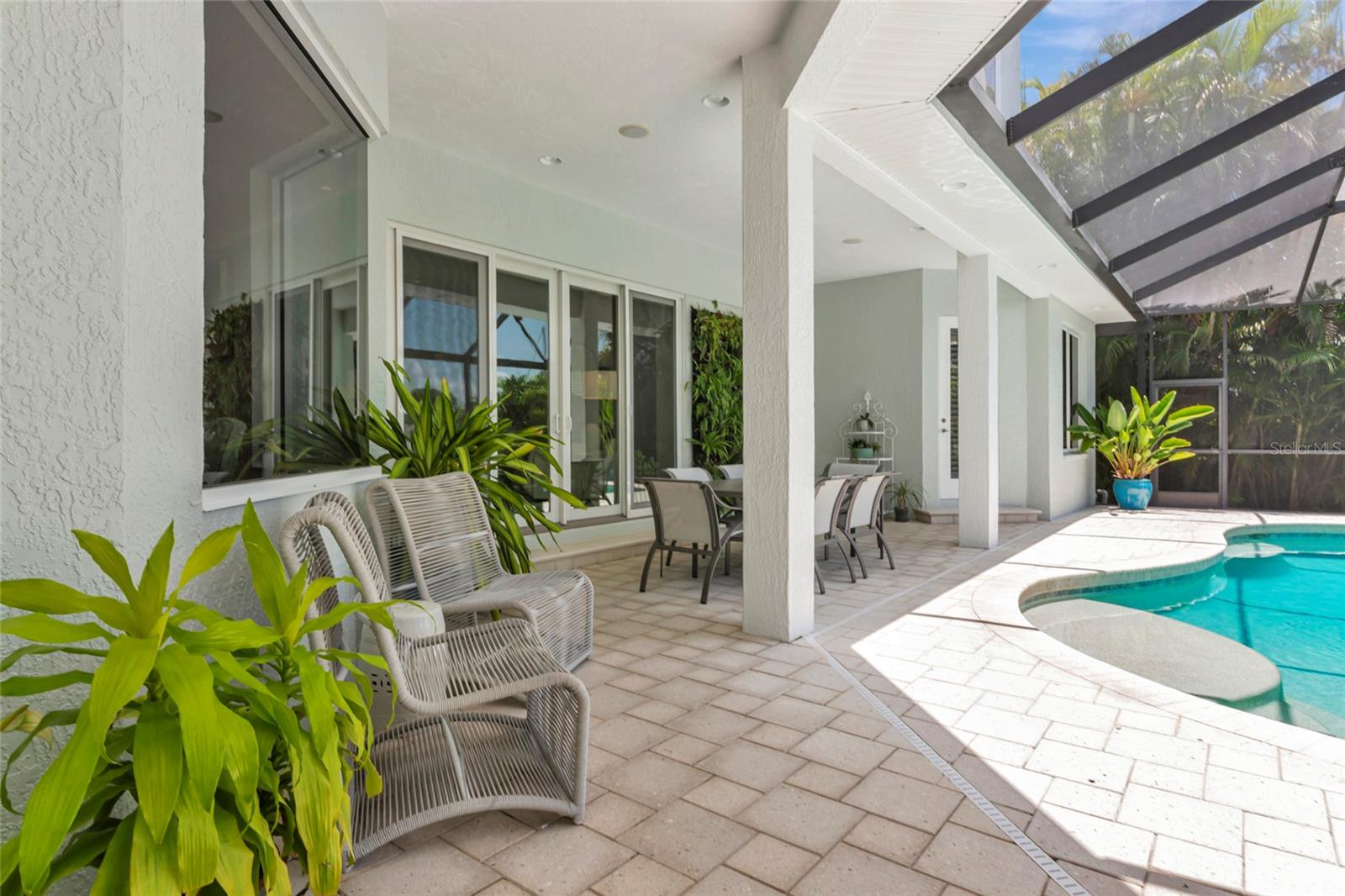 7631 COVE TER