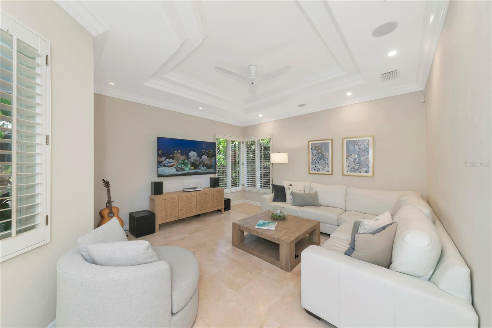 7631 COVE TER