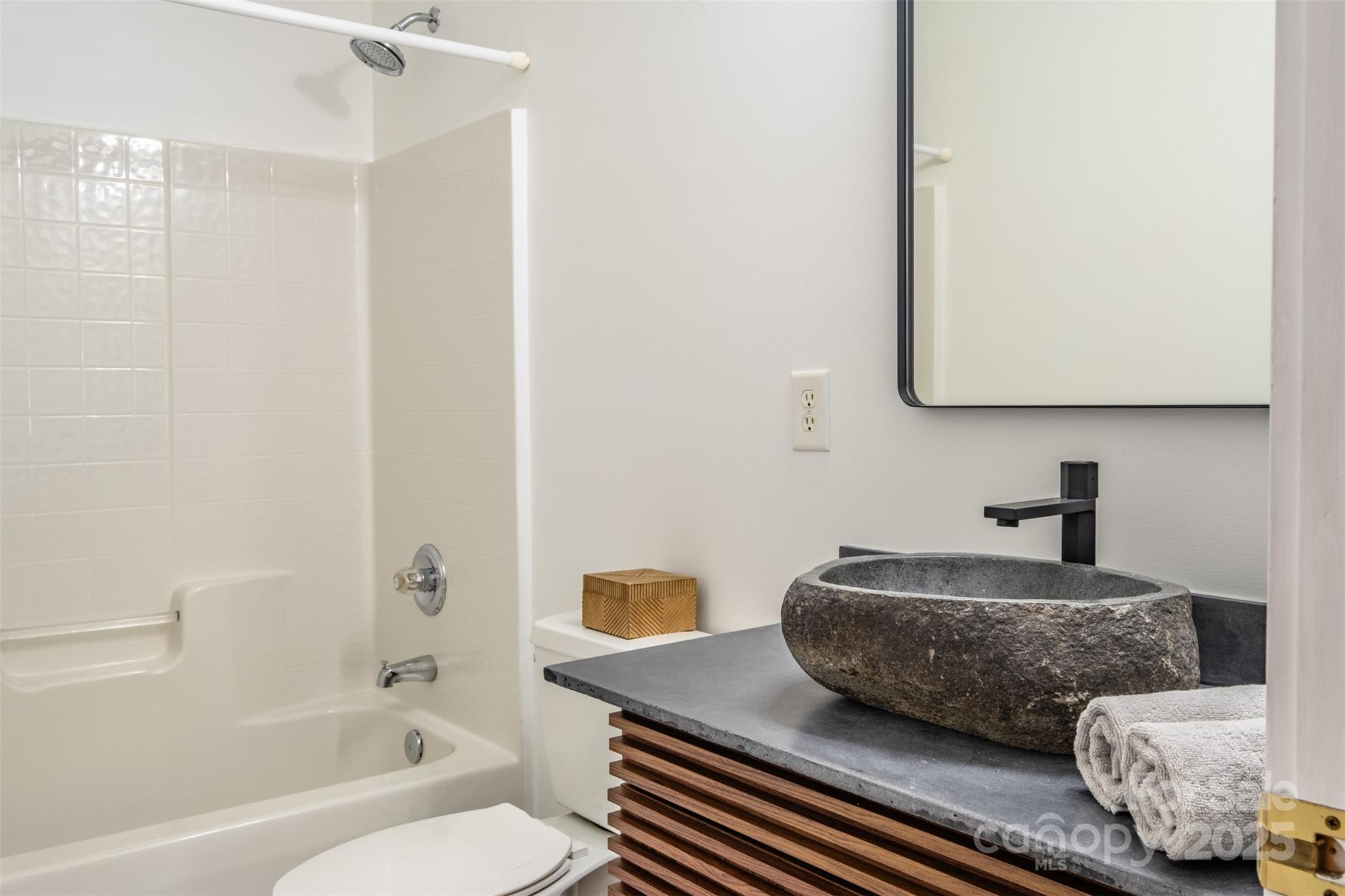 7409 Gilderstern Glen Court