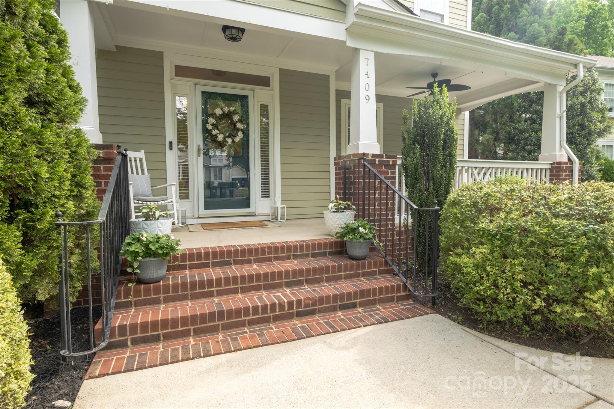 7409 Gilderstern Glen Court