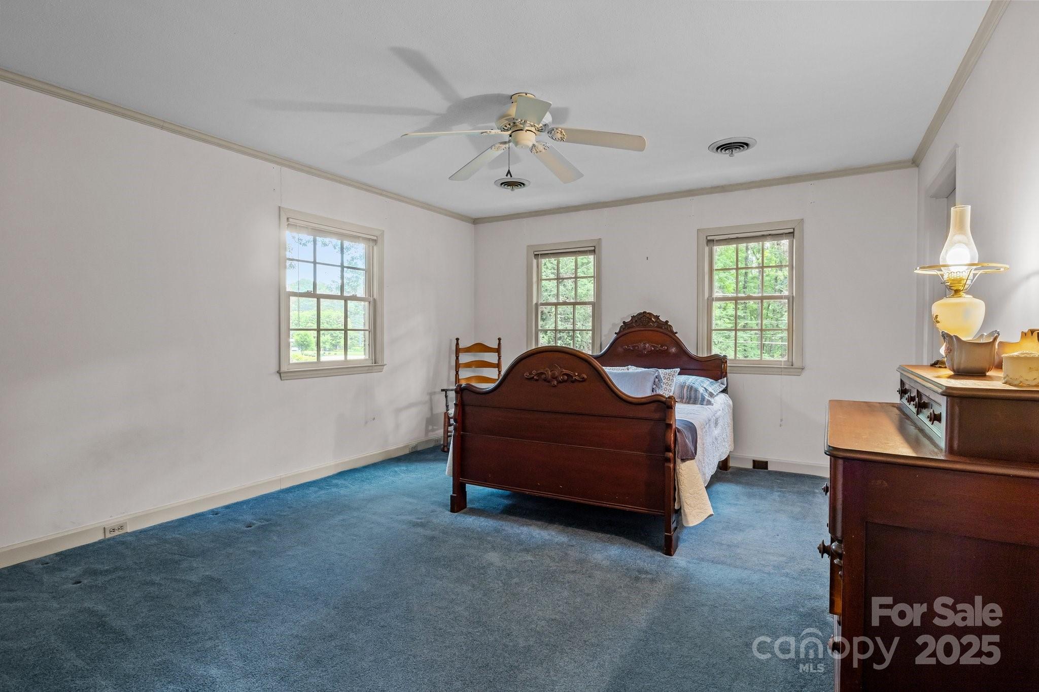 3209 Sedgefield Road