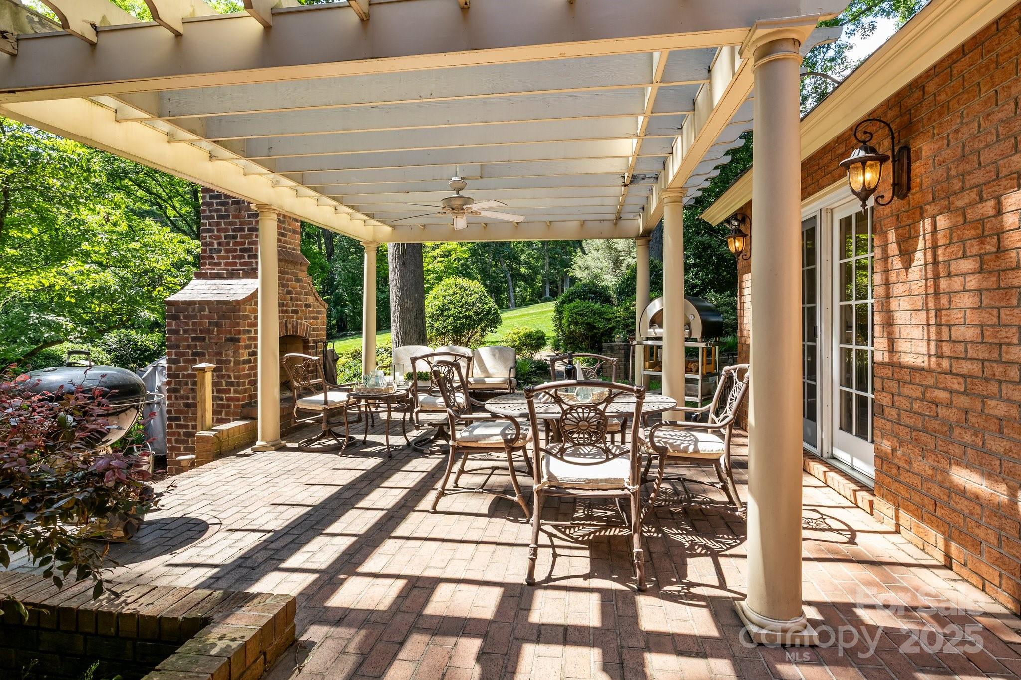 3209 Sedgefield Road