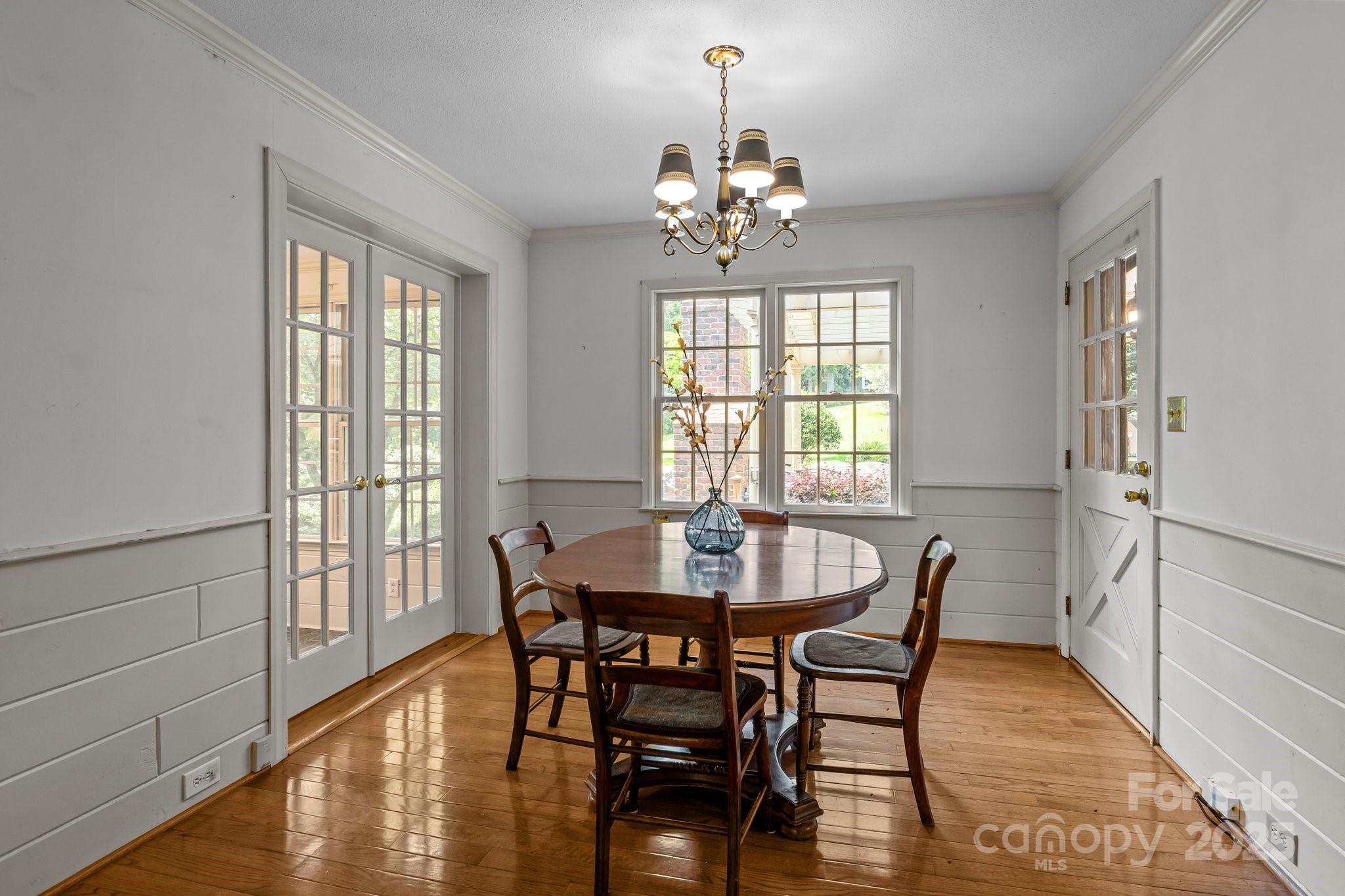 3209 Sedgefield Road